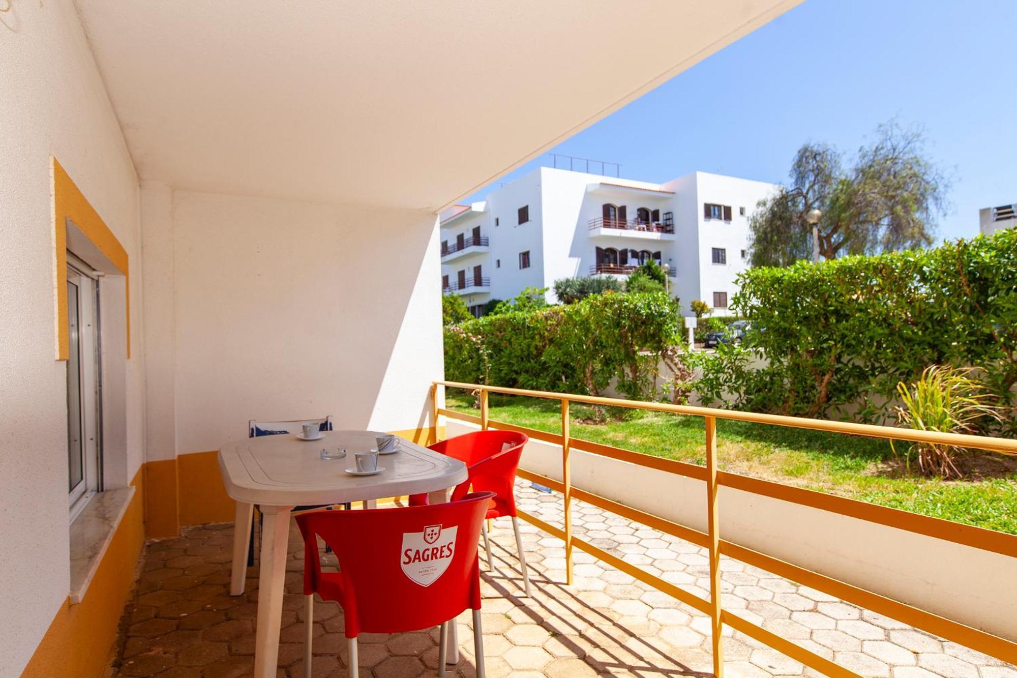 A10 - Silence Ground-Floor And Pool Apartman Lagos Kültér fotó