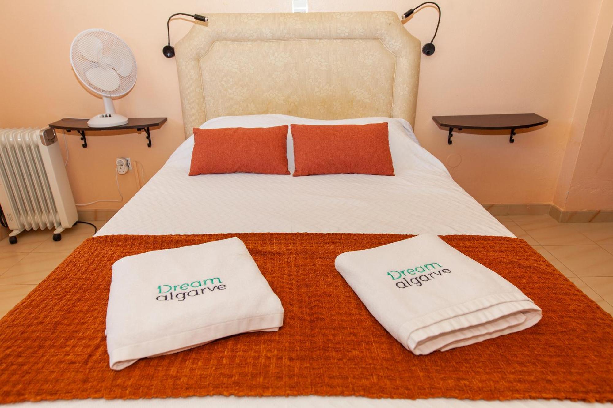 A10 - Silence Ground-Floor And Pool Apartman Lagos Kültér fotó